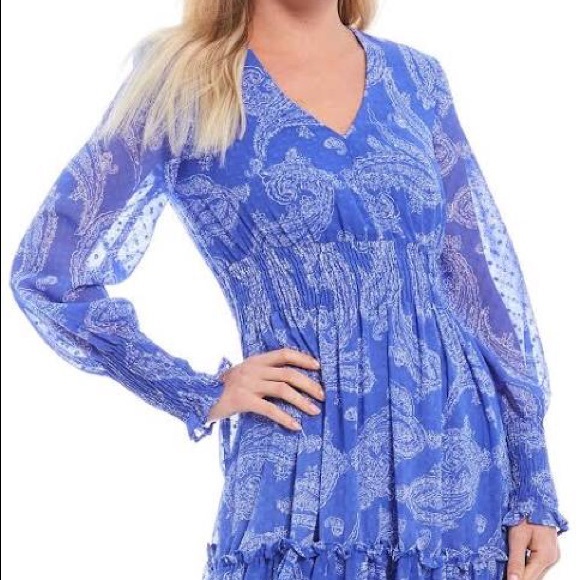 Just...Taylor Dresses & Skirts - Just Taylor paisley blue smocked waist dress